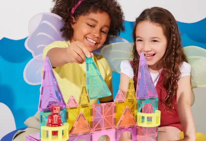 Children's plastic castle toy