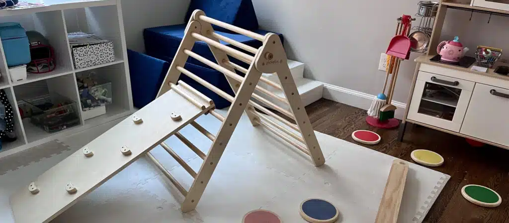 clean the Pikler Triangle