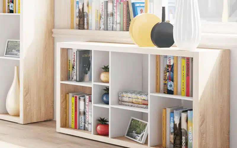 Low open shelving