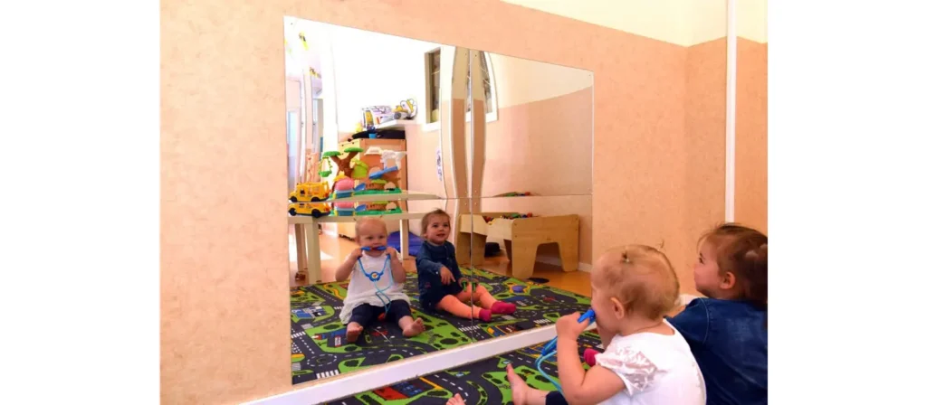 What Is Mirror Play? Benefits Activities 3 Develops Spatial Awareness